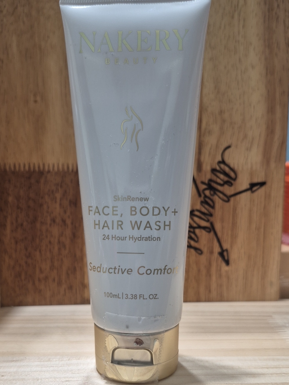 Nakery Beauty White Face, Body + Hair Shampoo - Hydrating 24HR